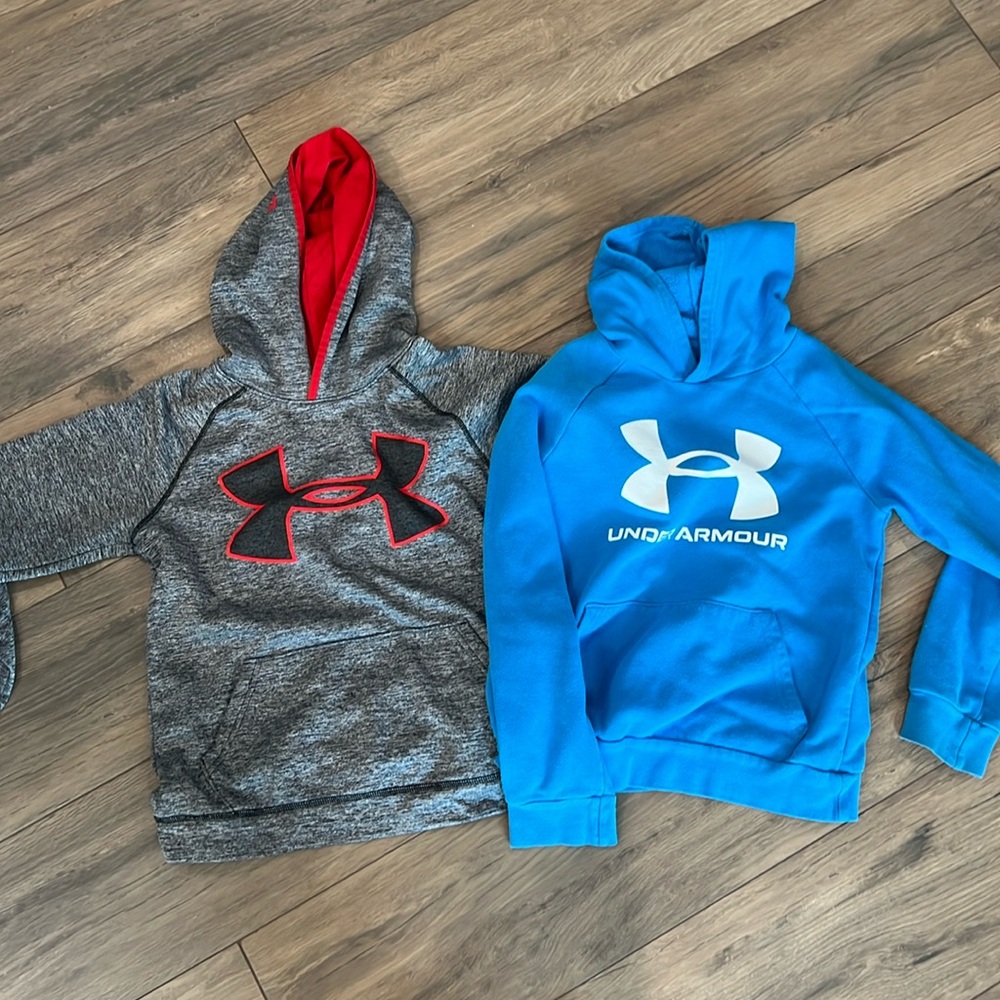 Under armour sweatshirt set, 1YL 1YM, child wore same size at same time. Deal!